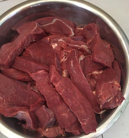 心肺做法:宠物护理中的关键急救技巧